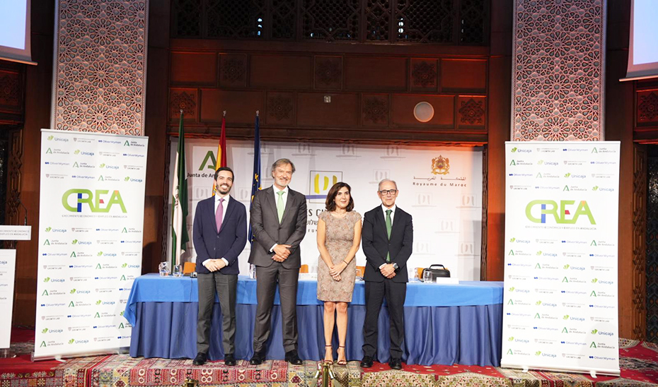 La consejera Rocío Blanco junto a los colaboradores de este proyecto pionero en Europa